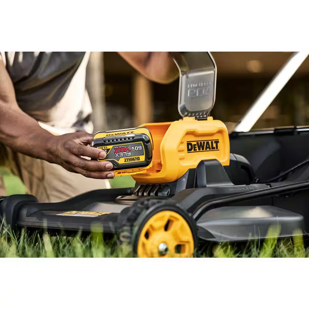 FLEXVOLT 1 X 60V MAX 21 In. Cordless Battery Powered Self Propelled Lawn Mower, Trimmer and Blower W/ (2) 4Ah Batteries